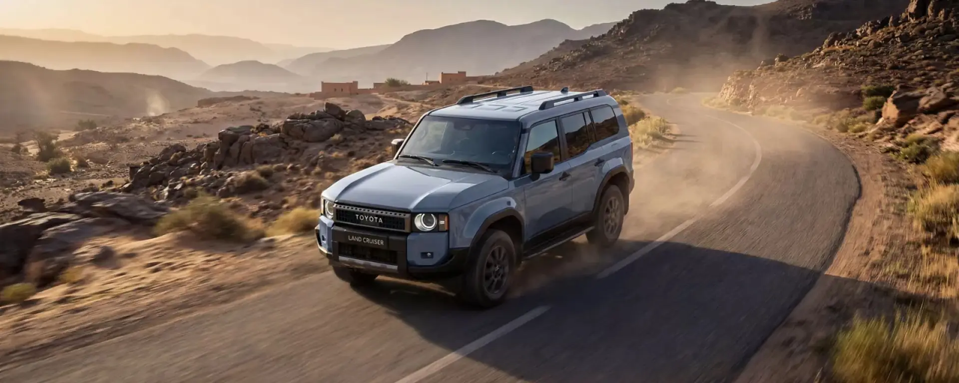 Nuova Toyota Land Cruiser vista anteriore, fuoristrada 4x4 Mild Hybrid disponibile da Auto Zatti
