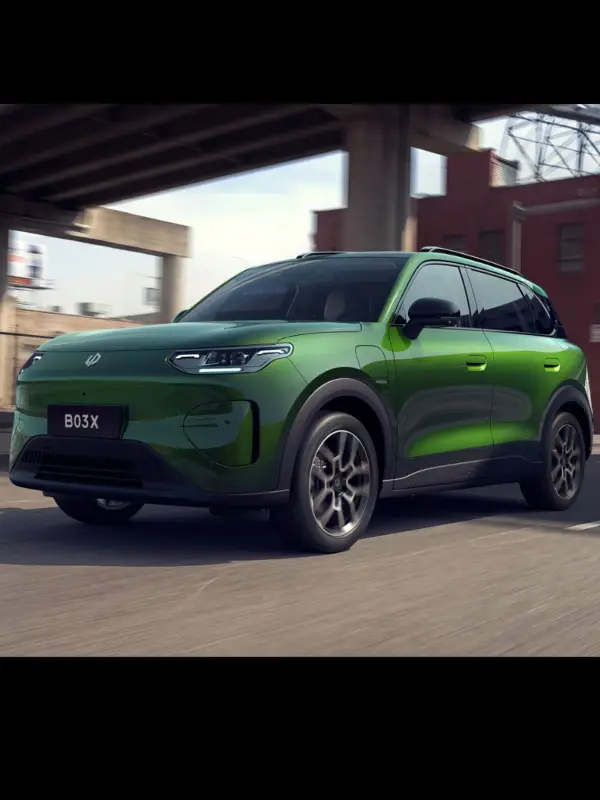 Nuova LEAPMOTOR B03X vista anteriore, SUV elettrico compatto disponibile da Auto Zatti a Mantova, Brescia e Verona.