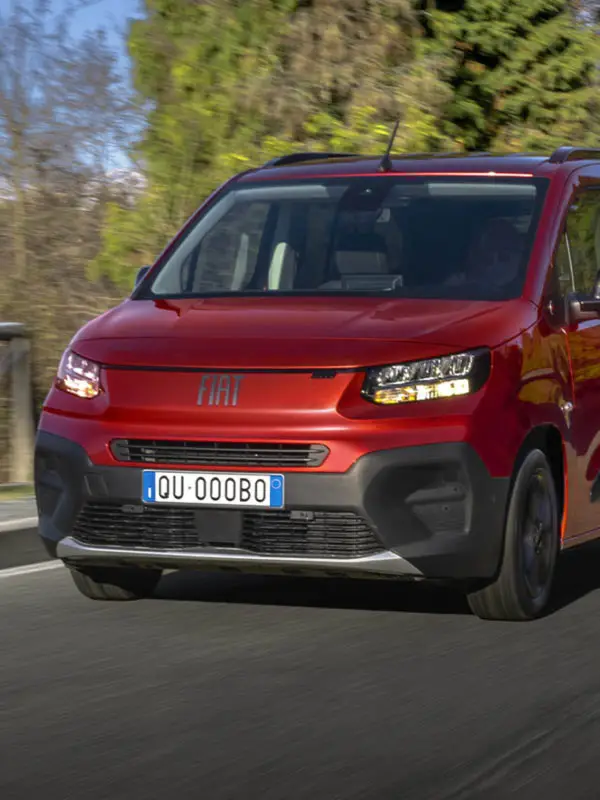 Scopri Fiat Qubo L da Auto Zatti, concessionaria ufficiale Fiat. Spazio, praticità e versatilità per la mobilità quotidiana e per tutta la famiglia.