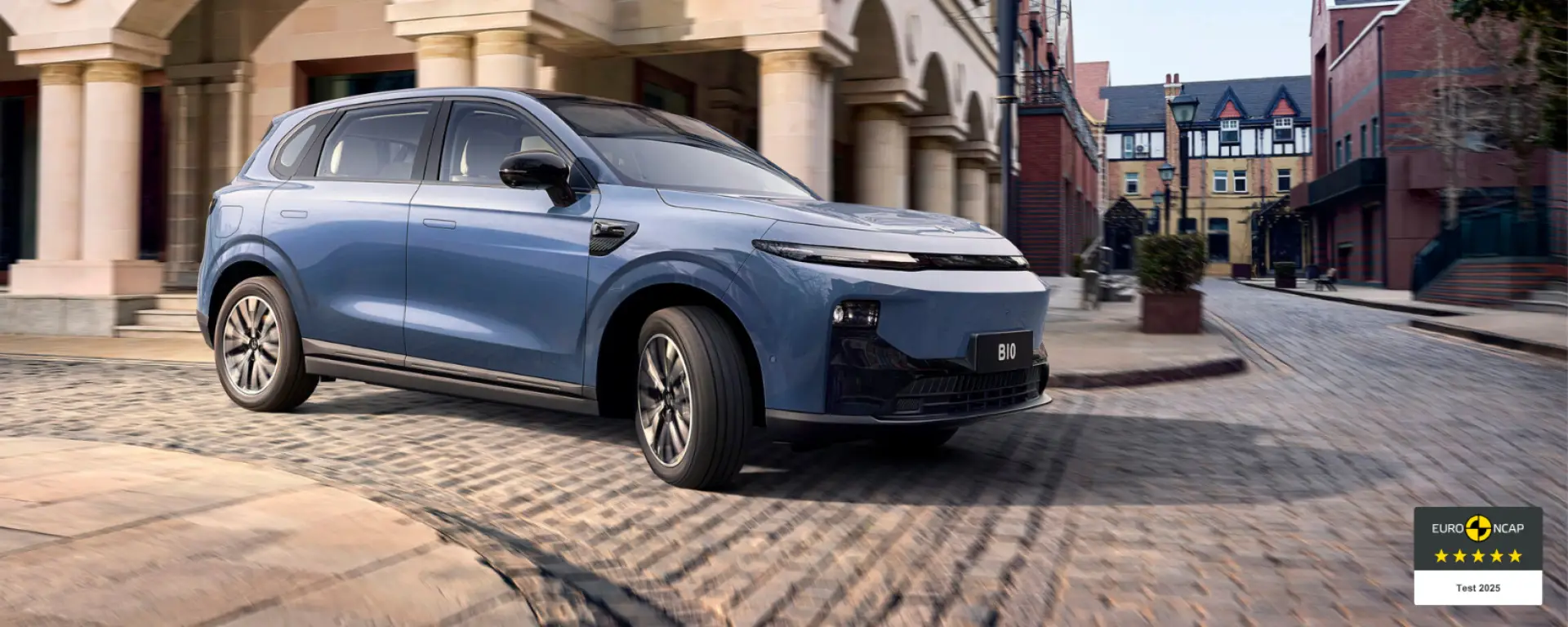 Nuova LEAPMOTOR B10 vista anteriore, SUV elettrico disponibile da Auto Zatti a Mantova, Brescia e Verona.