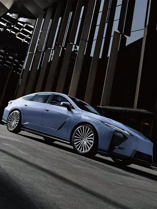 Interni della Lexus ES Hybrid con finiture di pregio, tecnologie avanzate e comfort premium per ogni viaggio presso Auto Zatti.