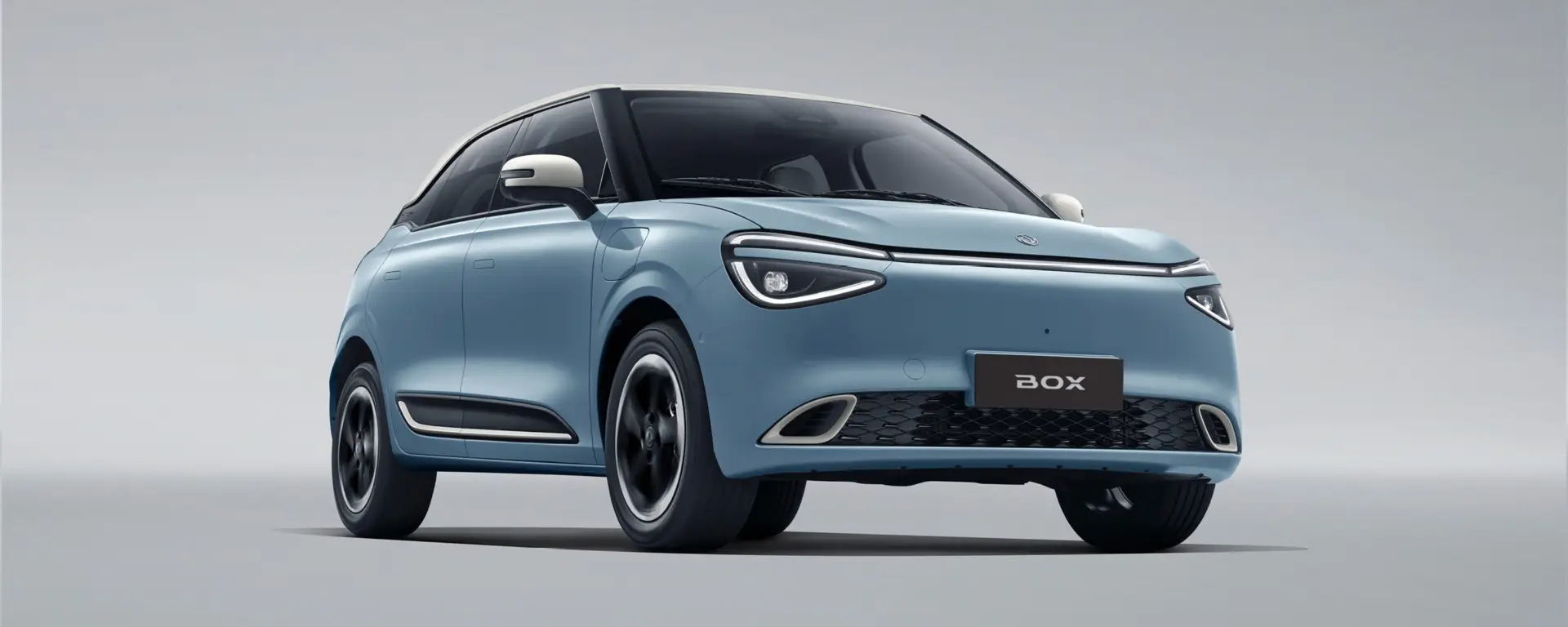 Nuova Dongfeng Box vista anteriore, city car 100% elettrica dal design moderno e compatto disponibile presso Auto Zatti.