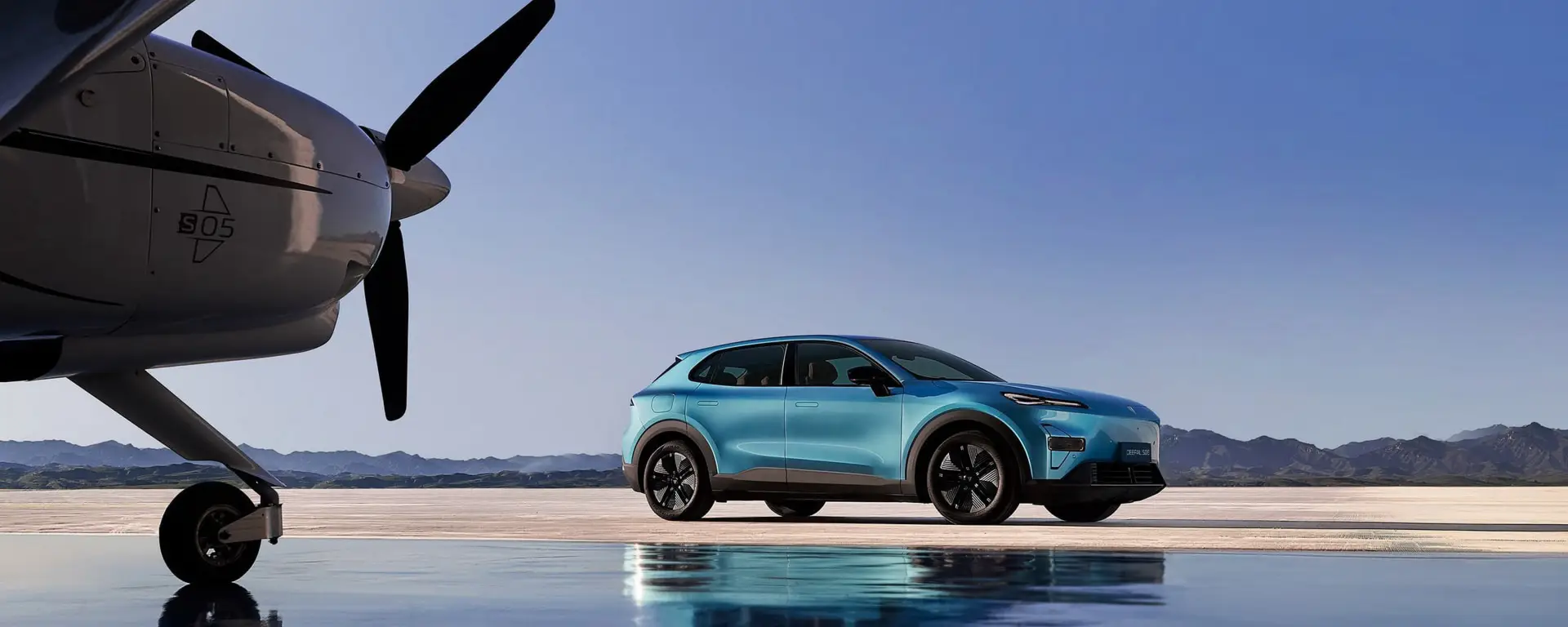 Nuova DEEPAL S05 vista frontale presso Gruppo Zatti, SUV moderno dal design tecnologico e distintivo. Mostra più linee
